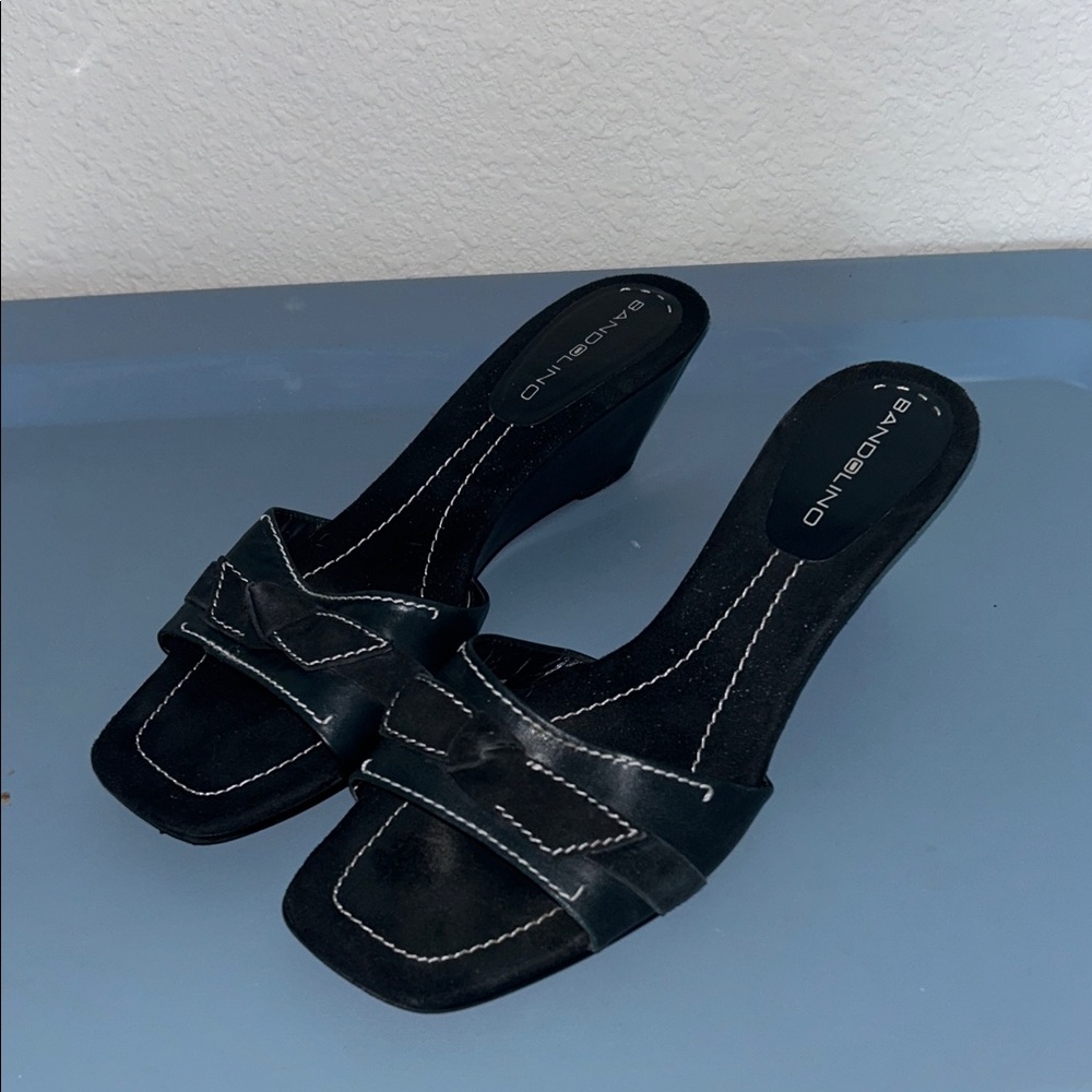 Black Bandolino wedge sandals